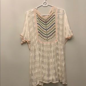 Floral embroider tunic